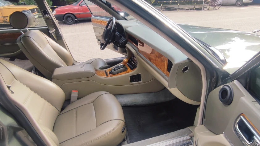 Jaguar XJ 81 1994 - zdjęcie dodatkowe nr 4