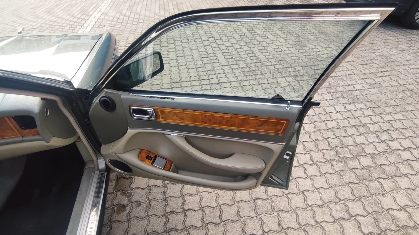 Jaguar XJ 81 1994 - zdjęcie dodatkowe nr 5