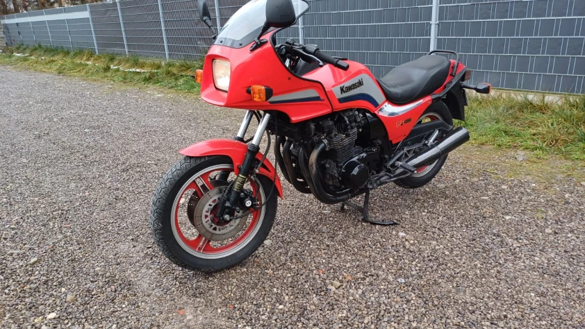 Kawasaki GPZ 1100 Unitrak Top Gun 1985 - zdjęcie główne