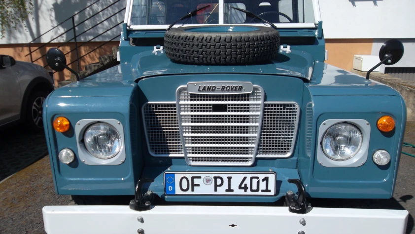 Land Rover Defender seria 3  88 1976 - zdjęcie główne