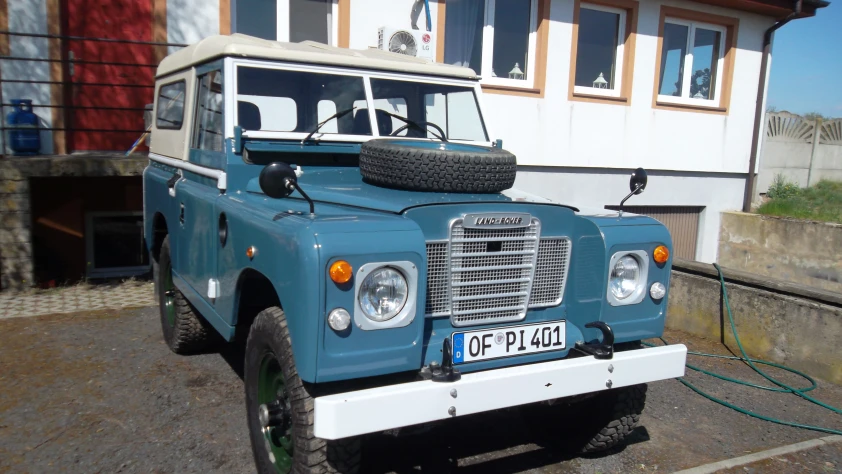 Land Rover Defender seria 3  88 1976 - zdjęcie dodatkowe nr 1