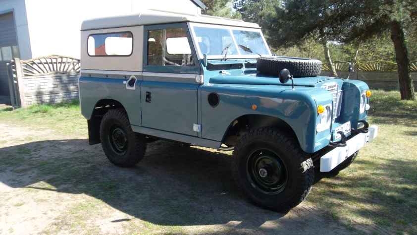 Land Rover Defender seria 3  88 1976 - zdjęcie dodatkowe nr 3