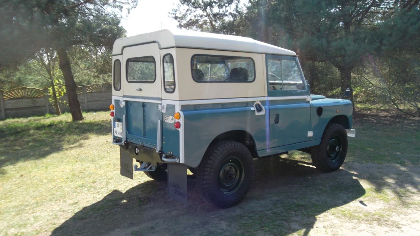 Land Rover Defender seria 3  88 1976 - zdjęcie dodatkowe nr 4