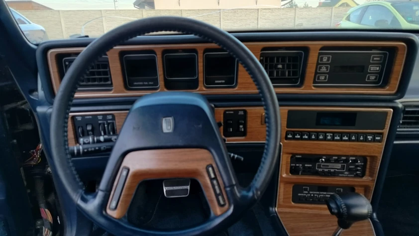 Lincoln Continental 1986 - zdjęcie dodatkowe nr 2