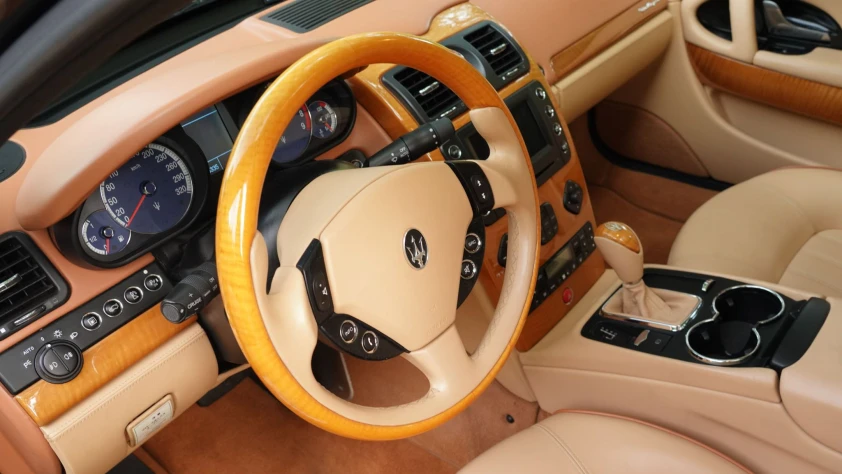 Maserati Quattroporte Automatic ZF 2009 - zdjęcie dodatkowe nr 11