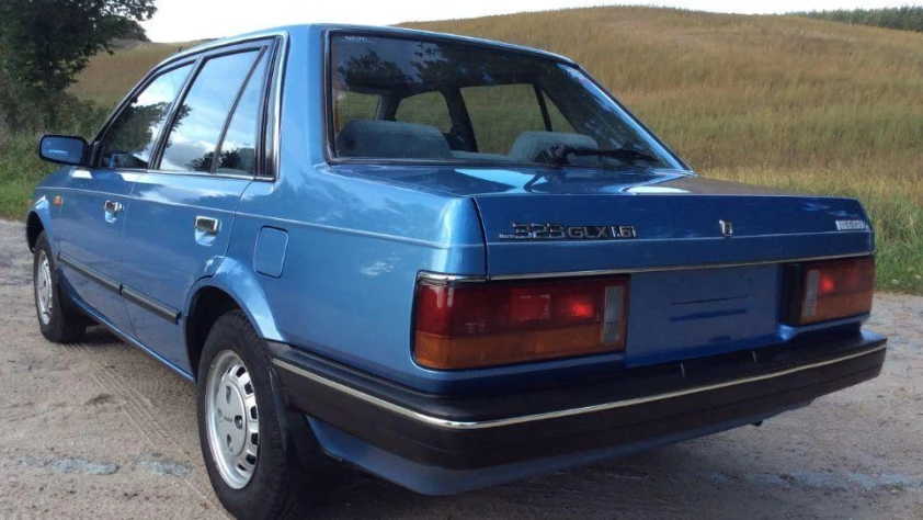 Mazda 323 1986 - zdjęcie dodatkowe nr 3