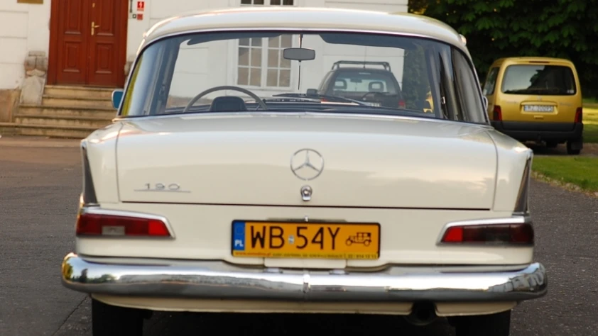 Mercedes W110 190C 1964 - zdjęcie dodatkowe nr 8