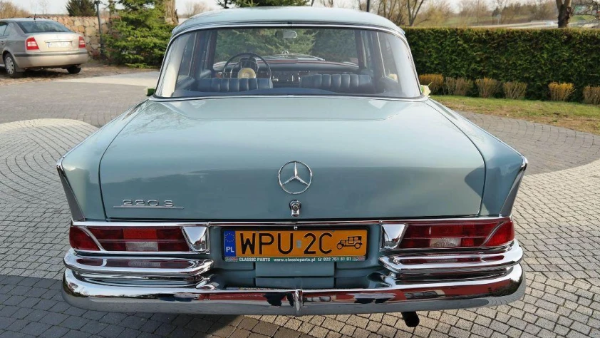 Mercedes W111 220S  1963 - zdjęcie dodatkowe nr 3