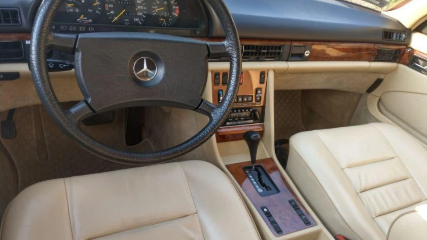 Mercedes SEC 380 C126 V8 1983 - zdjęcie dodatkowe nr 33