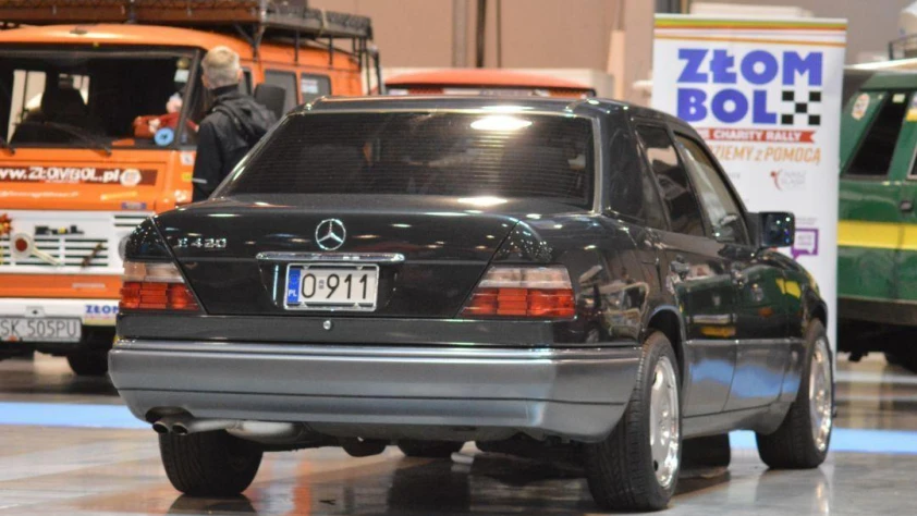 Mercedes Klasa E W124 E420  1994 - zdjęcie główne
