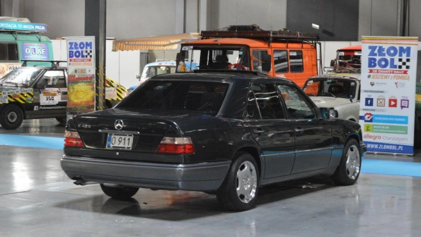 Mercedes Klasa E W124 E420  1994 - zdjęcie dodatkowe nr 1