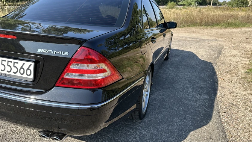 Mercedes Klasa C C55 AMG 2004 - zdjęcie dodatkowe nr 6