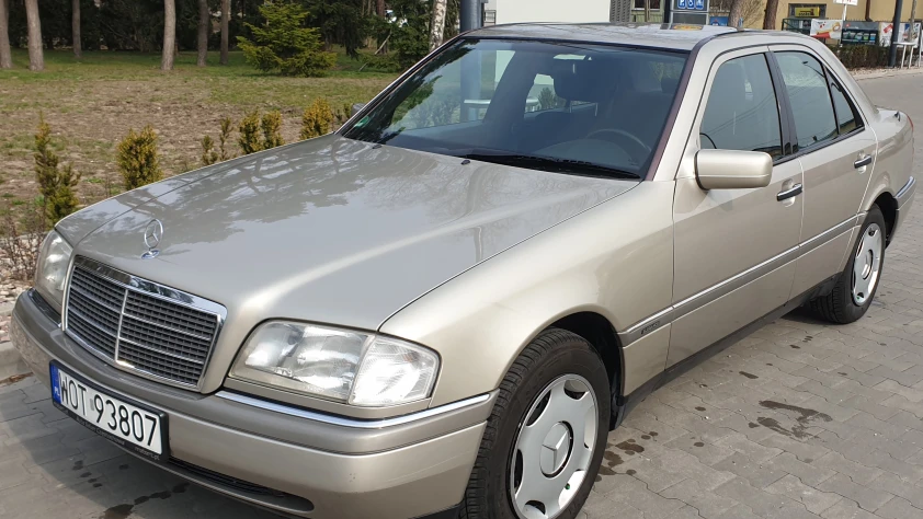 Mercedes Klasa C W202 1994 - zdjęcie główne