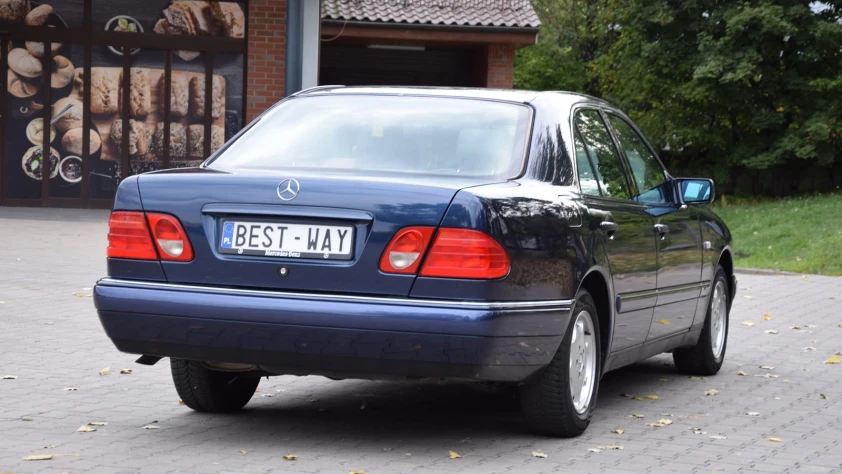 Mercedes Klasa E E230 1995 - zdjęcie dodatkowe nr 20