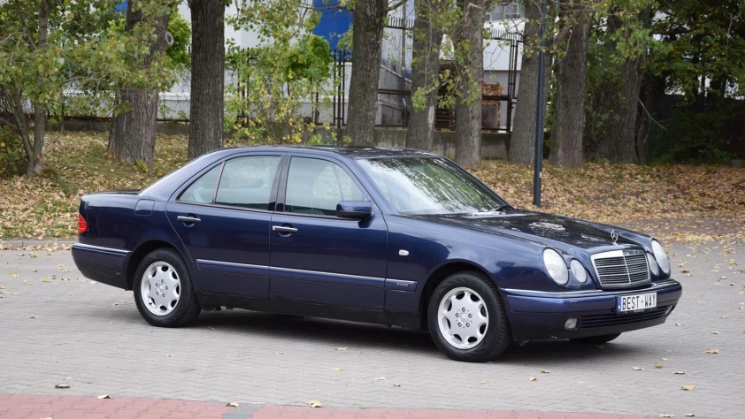 Mercedes Klasa E E230 1995 - zdjęcie dodatkowe nr 3