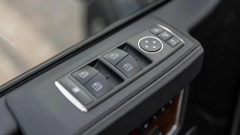 Mercedes Klasa G G550 2012 - zdjęcie dodatkowe nr 17