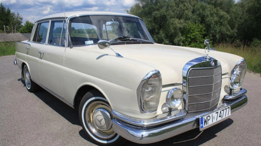 Mercedes W111 1965