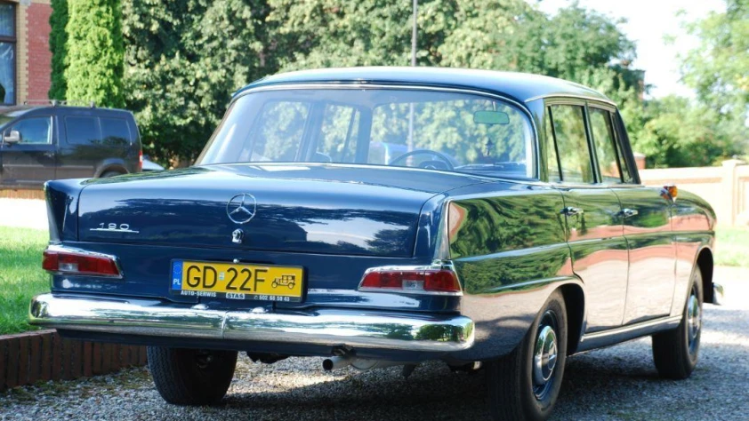 Mercedes W110 1965 - zdjęcie dodatkowe nr 14