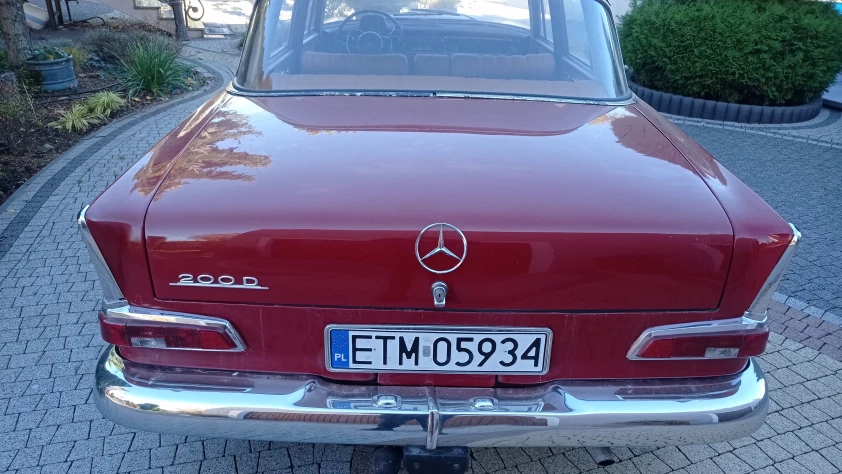 Mercedes W110 200d 1967 - zdjęcie dodatkowe nr 8