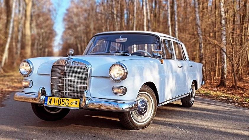 Mercedes W110 W110 Skrzydlak 1963 - zdjęcie dodatkowe nr 3