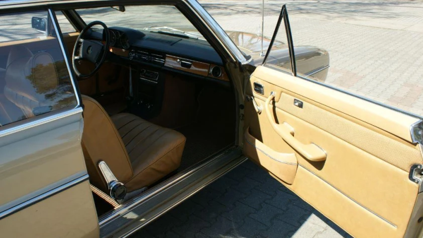 Mercedes W114 280CE 1974 - zdjęcie dodatkowe nr 13