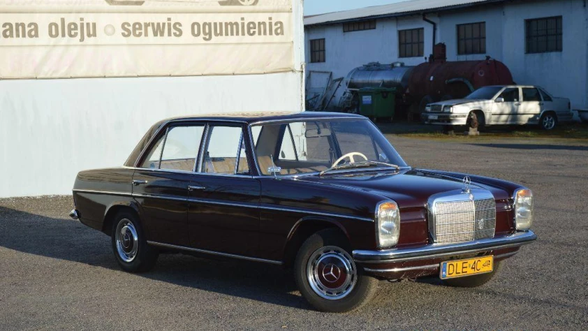 Mercedes W115 1969 - zdjęcie dodatkowe nr 2