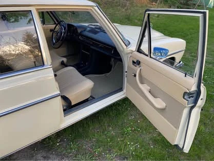 Mercedes W115 1970 - zdjęcie dodatkowe nr 4