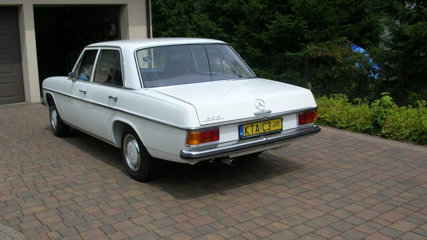 Mercedes W115 1972 - zdjęcie dodatkowe nr 4