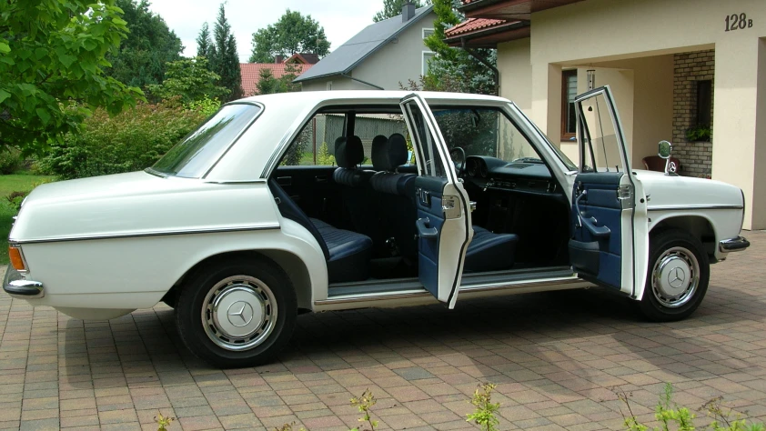 Mercedes W115 1972 - zdjęcie dodatkowe nr 9