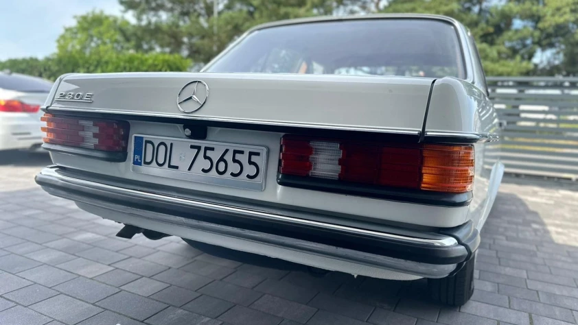 Mercedes W123 230E 1982 - zdjęcie dodatkowe nr 3