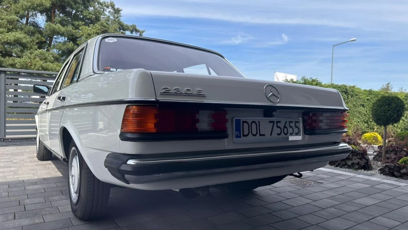 Mercedes W123 230E 1982 - zdjęcie dodatkowe nr 5