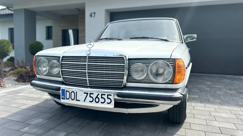 Mercedes W123 230E 1982 - zdjęcie dodatkowe nr 7