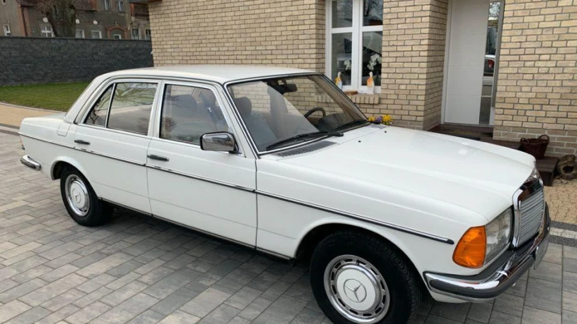 Mercedes W123 280E 1982 - zdjęcie dodatkowe nr 2
