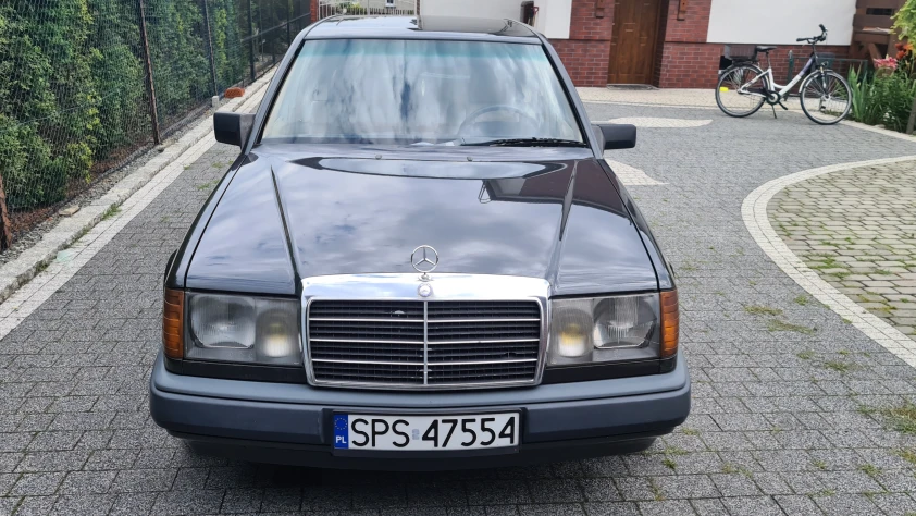 Mercedes W124 1986