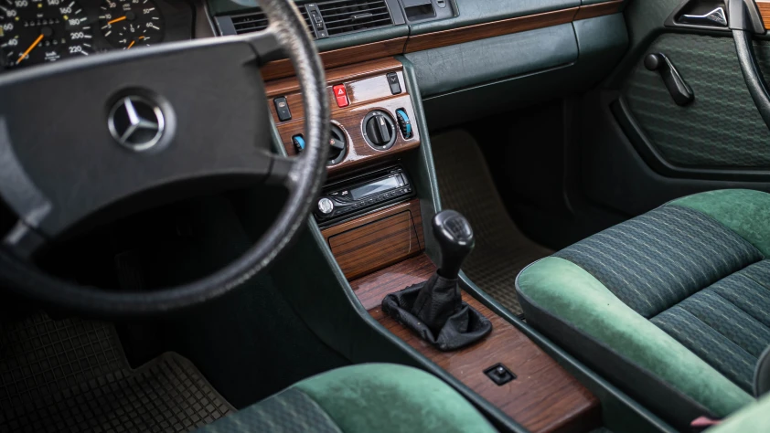Mercedes W124 1991 - zdjęcie dodatkowe nr 14