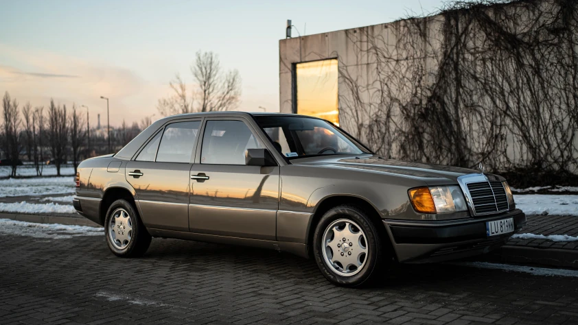 Mercedes W124 1991 - zdjęcie dodatkowe nr 17