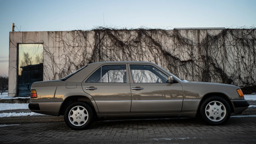 Mercedes W124 1991 - zdjęcie dodatkowe nr 18