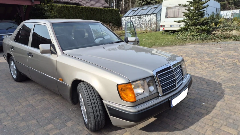 Mercedes  W124 1992 - zdjęcie główne