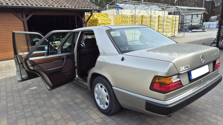 Mercedes  W124 1992 - zdjęcie dodatkowe nr 3