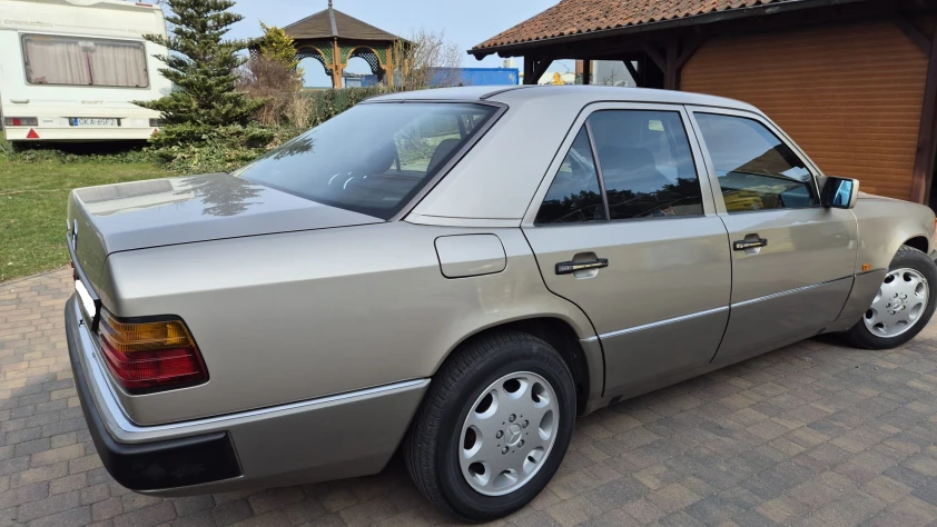 Mercedes  W124 1992 - zdjęcie dodatkowe nr 4