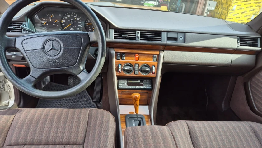 Mercedes  W124 1992 - zdjęcie dodatkowe nr 6