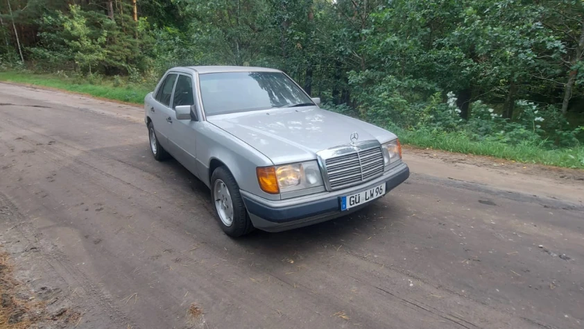 Mercedes W124 2,3 1990 - zdjęcie dodatkowe nr 1