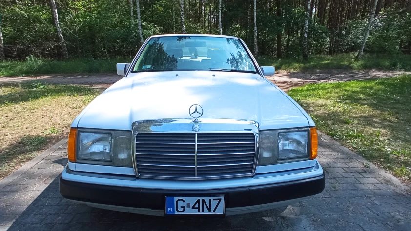 Mercedes W124 2.6 benzyna 1990 - zdjęcie dodatkowe nr 11