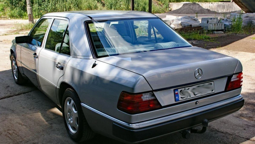 Mercedes W124 230E 1990 - zdjęcie dodatkowe nr 2