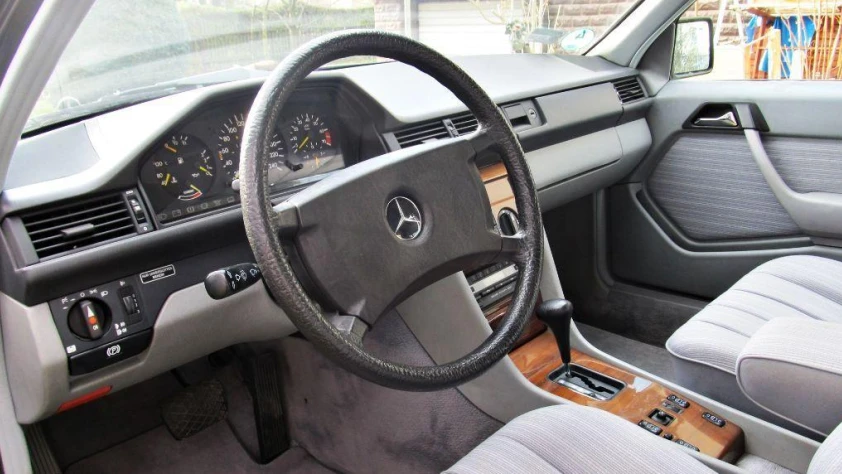 Mercedes W124 300E 1987 - zdjęcie dodatkowe nr 6