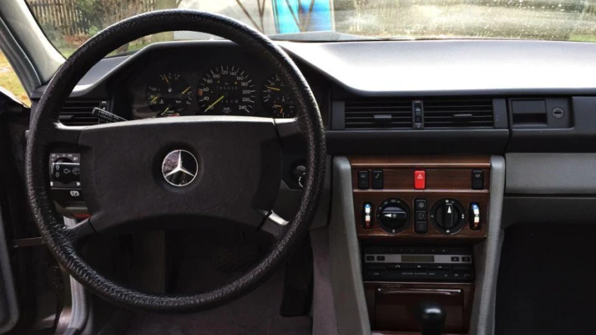 Mercedes W124 300E 1987 - zdjęcie dodatkowe nr 22