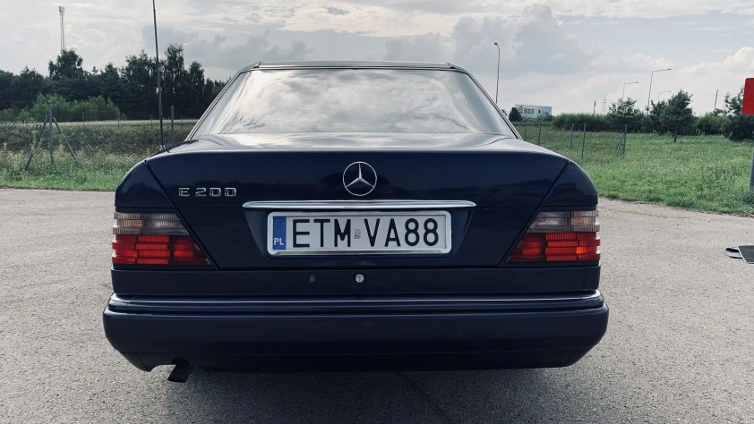 Mercedes Klasa E W124 1995 - zdjęcie dodatkowe nr 16