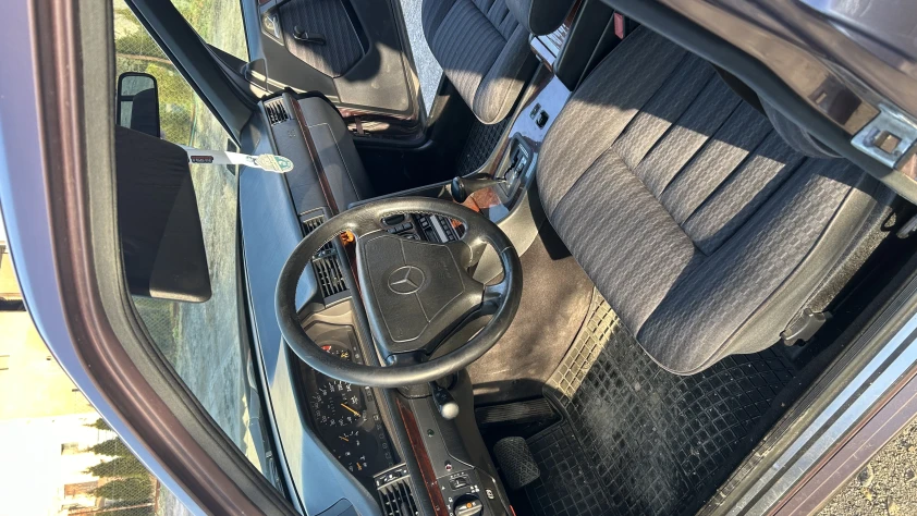 Mercedes W124 E200 1993 - zdjęcie dodatkowe nr 2