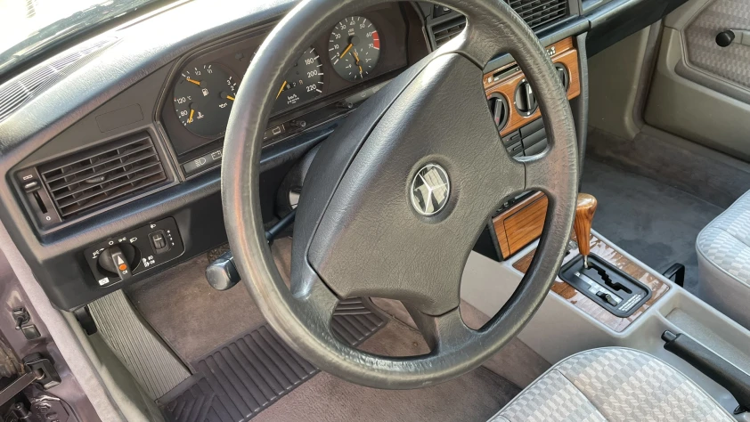 Mercedes W201 190 1991 - zdjęcie dodatkowe nr 2