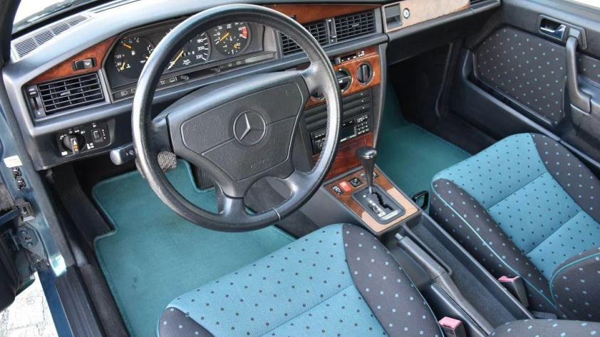 Mercedes W201 190 E 1992 - zdjęcie dodatkowe nr 1